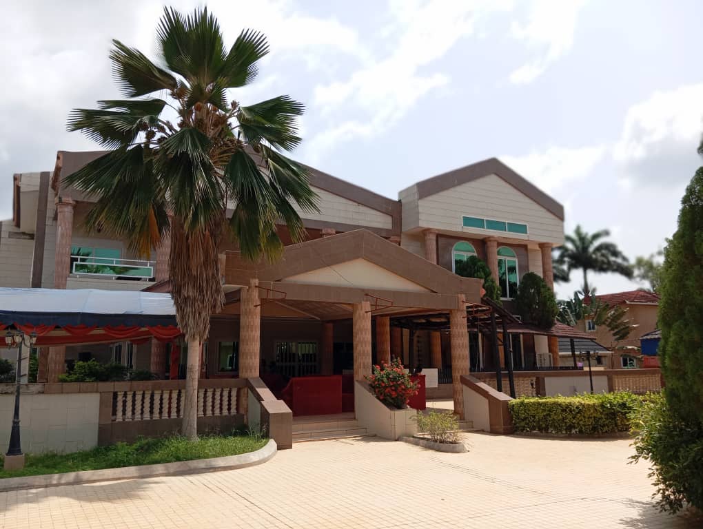 Restaurant view 2